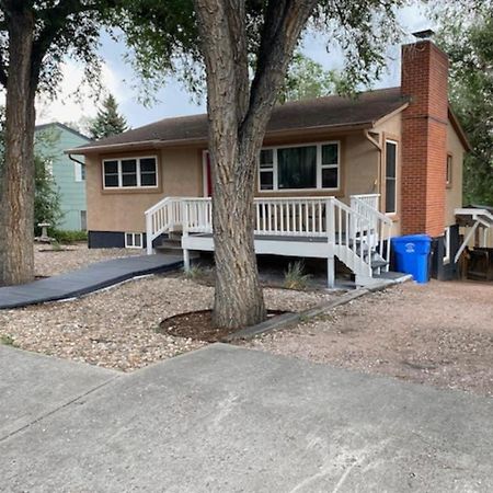 North Of Sodermann Park Centrally Located 2/1 Upstairs Of House Colorado Springs Exterior foto